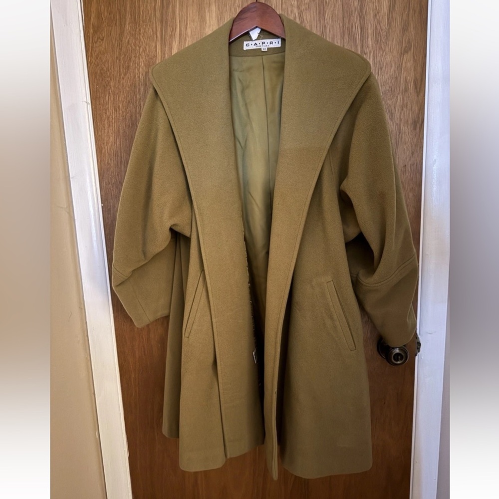 Women’s 100% Wool Coat Satin Lined Size 10 Olive Green
